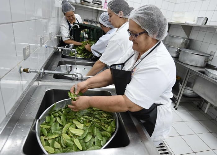 Auxiliar de Cozinha