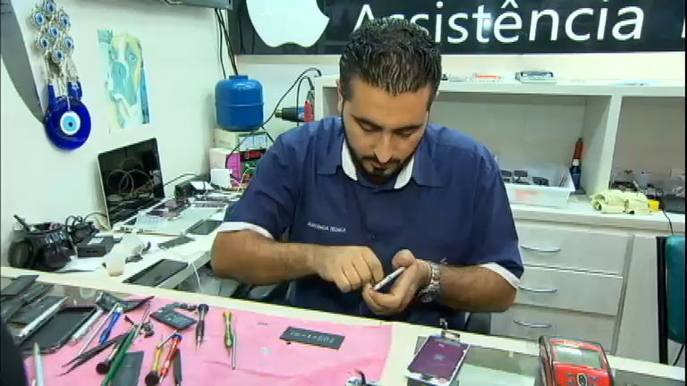 Auxiliar Técnico de Celular