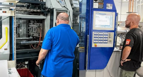 Empresa está selecionando Operador de Máquina Injetora